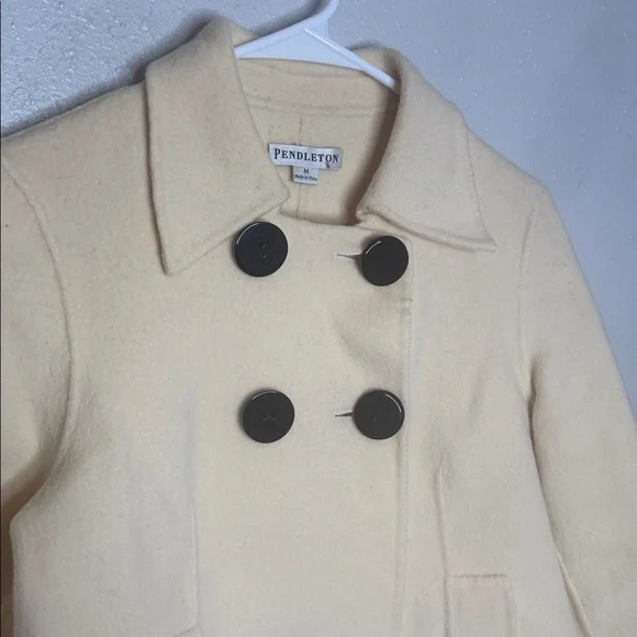 Pendleton Women's Double Breasted Ivory Merino Wool Coat Size Medium - Picture 3 of 6